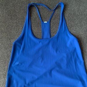 Lululemon blue tank.